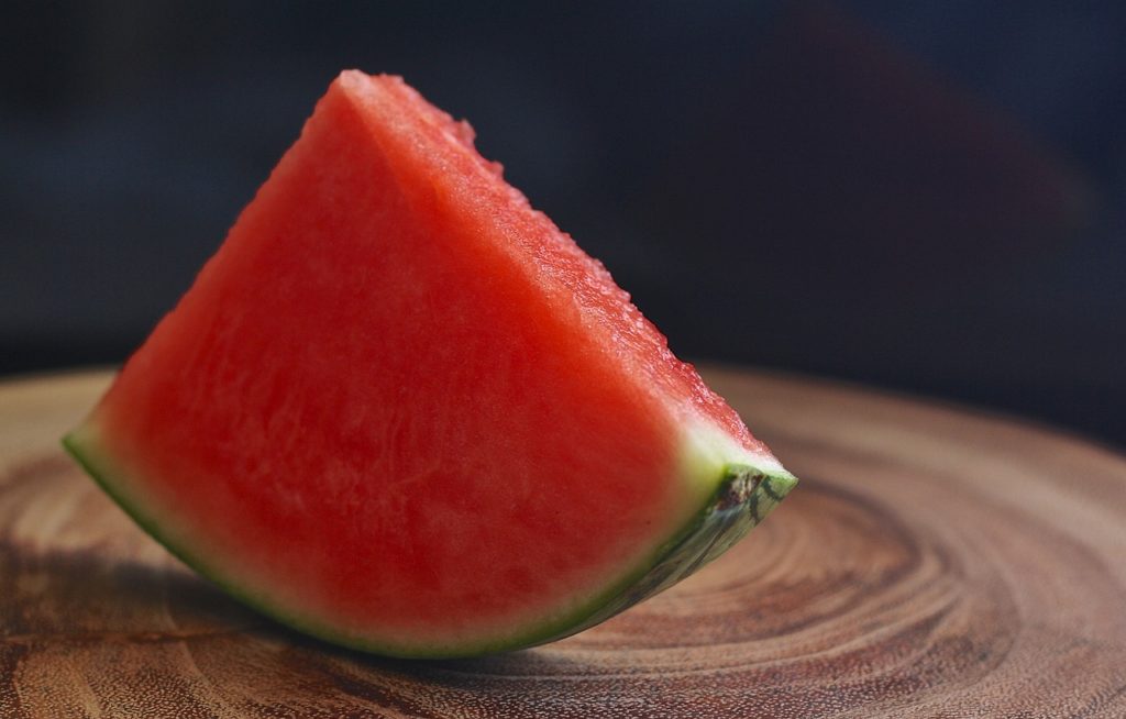 It's best if dogs eat watermelon without seeds